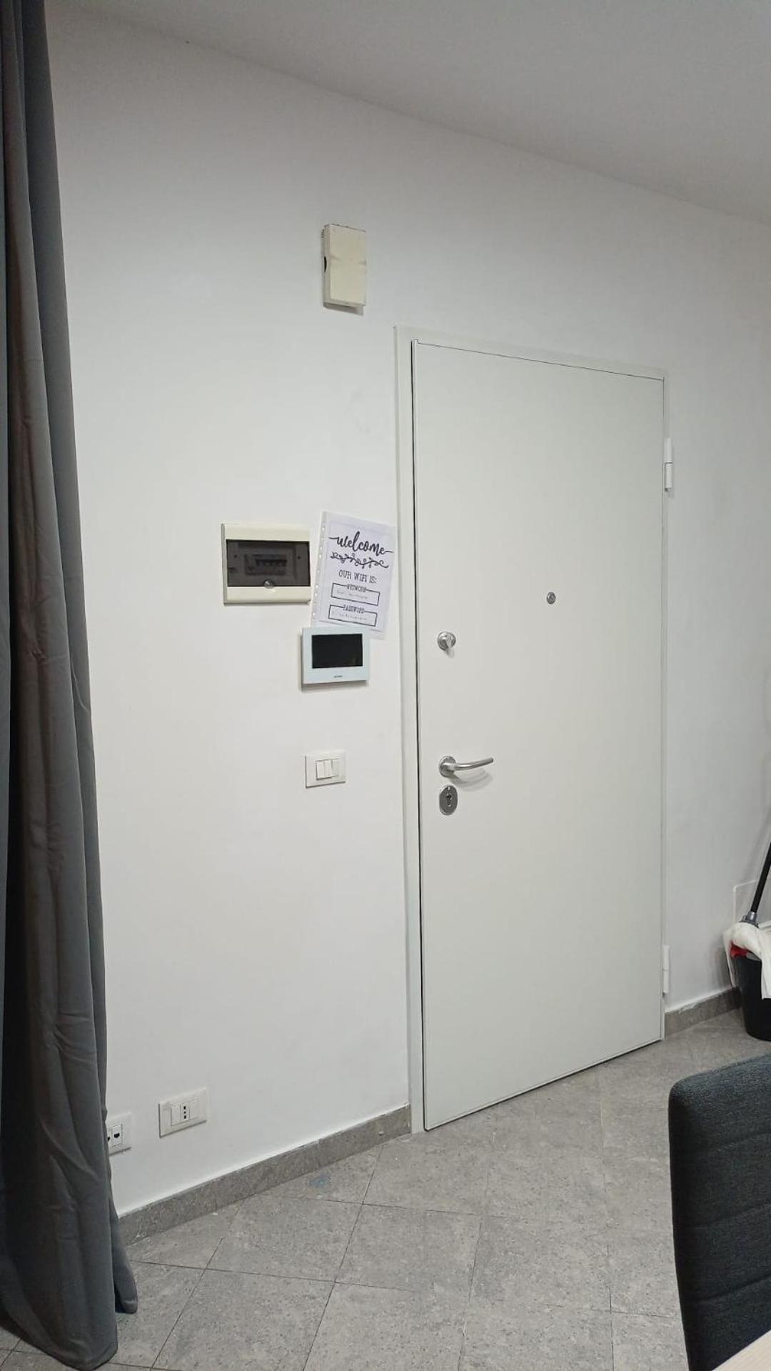 리보르노 Casa N 2 Con Parcheggio Privato E Colonnina Ricarica 아파트 외부 사진