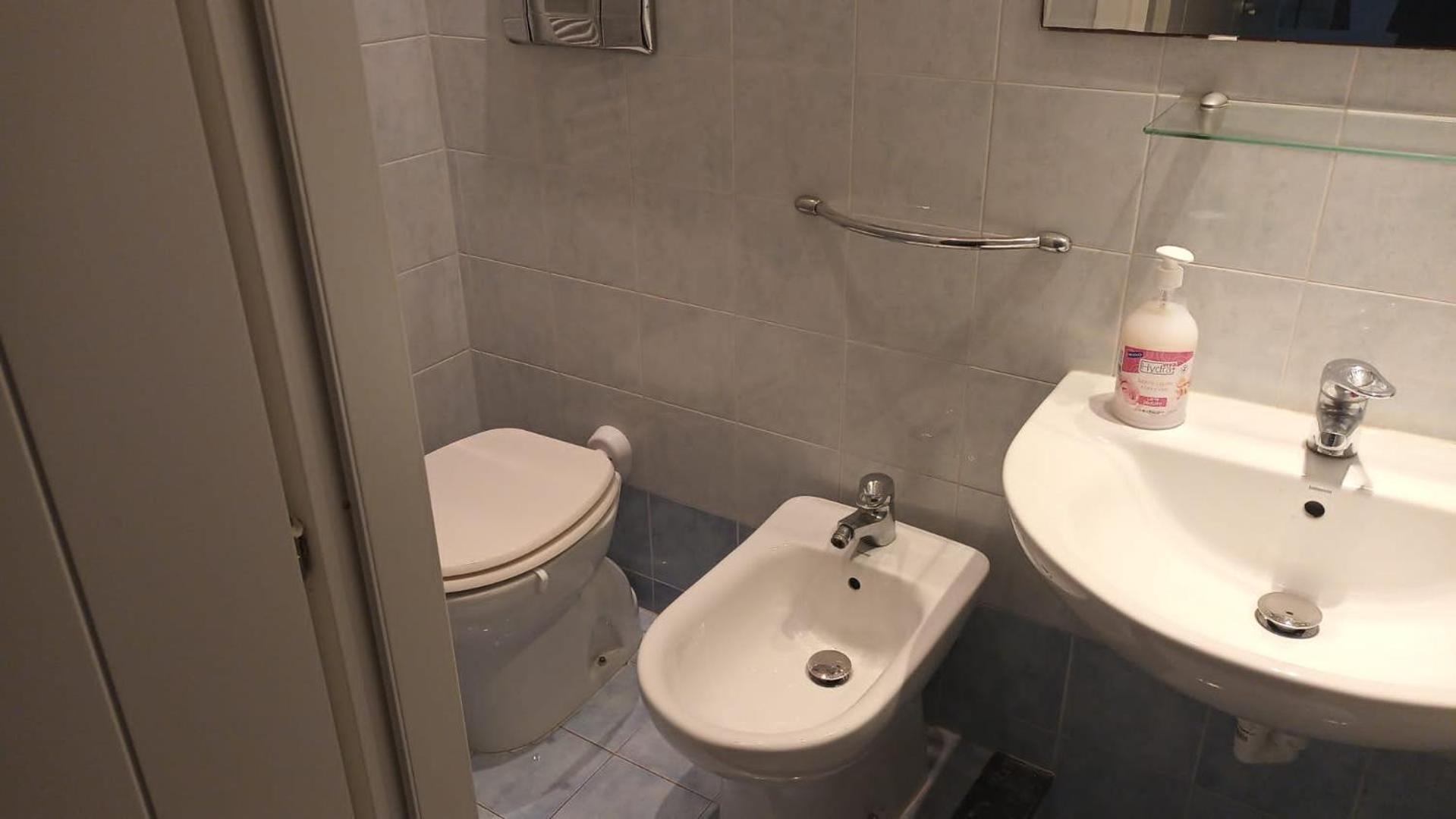 리보르노 Casa N 2 Con Parcheggio Privato E Colonnina Ricarica 아파트 외부 사진