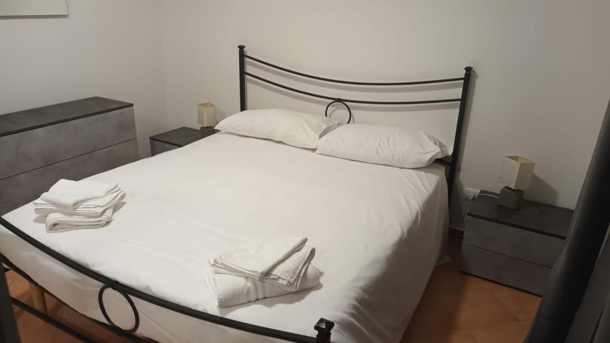 리보르노 Casa N 2 Con Parcheggio Privato E Colonnina Ricarica 아파트 외부 사진